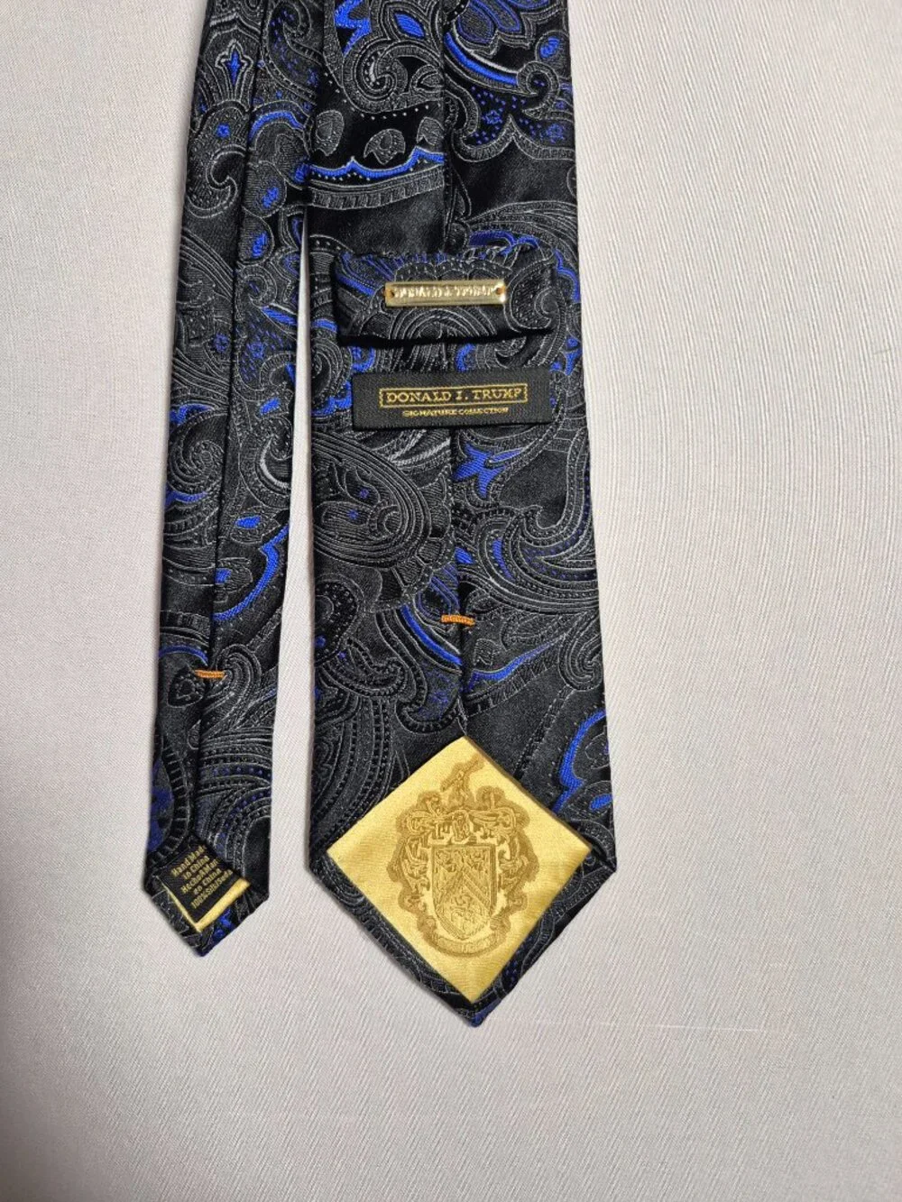 Donald J Trump Signature Collection Silk Tie Men Black Blue Paisley Gold Bar